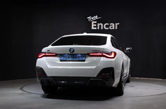BMW i4 eDrive40 M Sports — пробег 108 988 км — фото 4 из 5