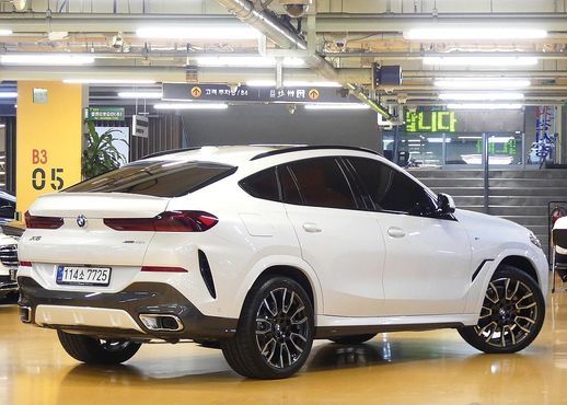 BMW X6 xDrive40i M Sport — пробег 6 100 км — фото 2 из 5