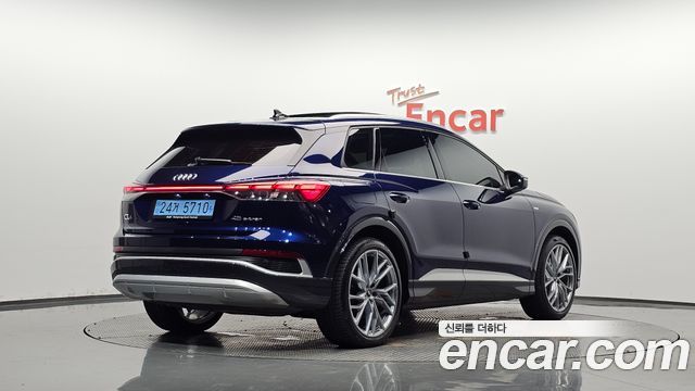 Audi Q4 e-tron 45 Premium — пробег 25 100 км — фото 2 из 5