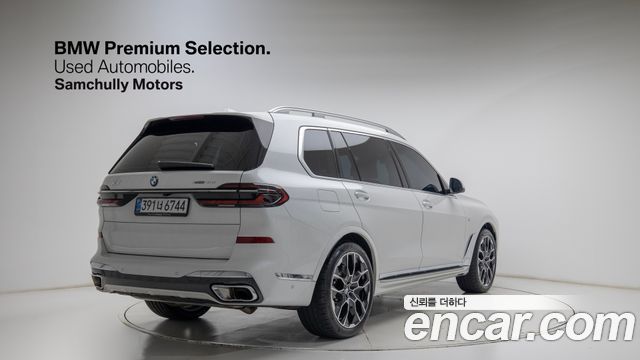 BMW X7 xDrive 40i M Sport 6STR — пробег 4 500 км — фото 4 из 5