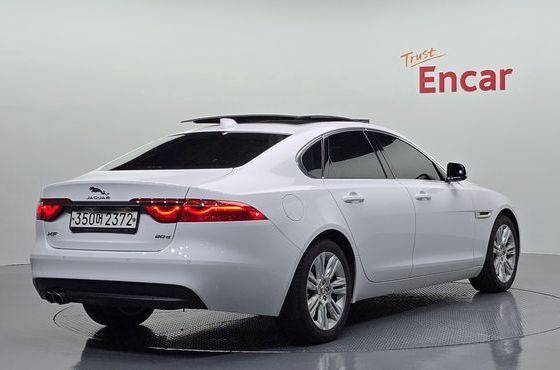 Jaguar XF 20d Portfolio — пробег 42 840 км — фото 2 из 5