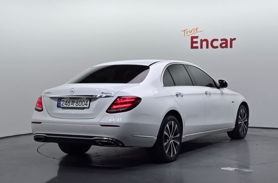 Mercedes-Benz E-Class E300e 4MATIC Exclusive — пробег 98 689 км — фото 2 из 5