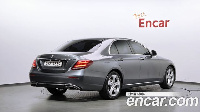Mercedes-Benz E-Class из Кореи Encar