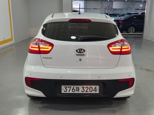 Kia pride 5DR 1.4 MPI Trendy — пробег 165 002 км — фото 3 из 5