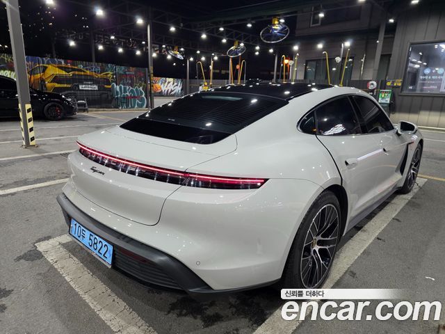 Porsche Taycan Base — пробег 48 000 км — фото 3 из 5