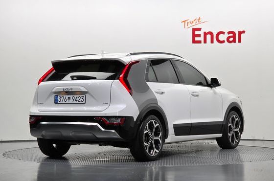 Kia Niro Signature — пробег 31 547 км — фото 2 из 5