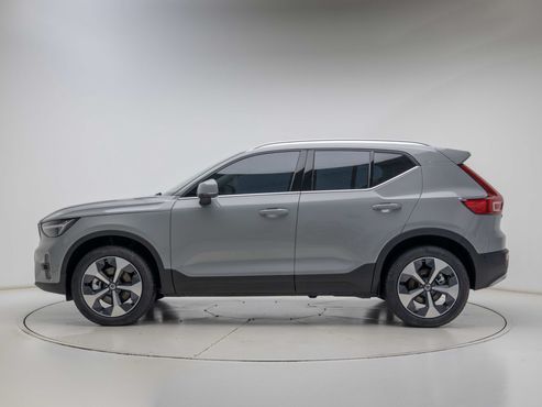 Volvo XC40 B4 Ultra Bright — пробег 199 км — фото 3 из 5
