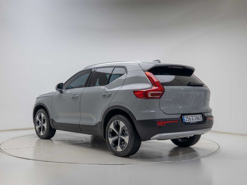 Volvo XC40 B4 Ultra Bright — пробег 199 км — фото 4 из 5