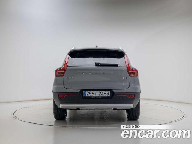 Volvo XC40 B4 Ultra Bright — пробег 199 км — фото 5 из 5