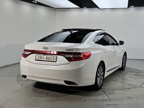 Hyundai Grandeur Premium — пробег 211 604 км — фото 4 из 5