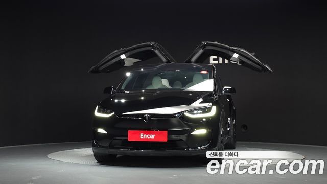 Tesla Model X Plaid — пробег 28 914 км — фото 3 из 5