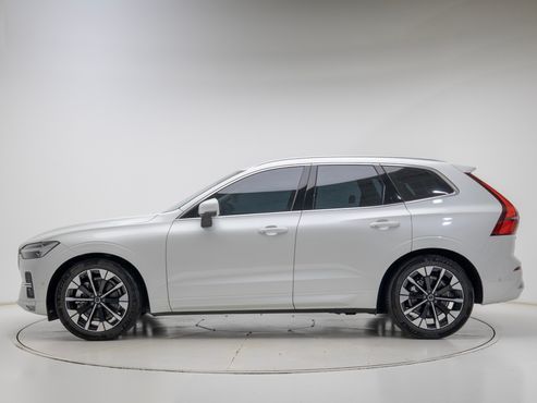 Volvo XC60 B5 Ultra Bright Air Sus — пробег 4 814 км — фото 3 из 5