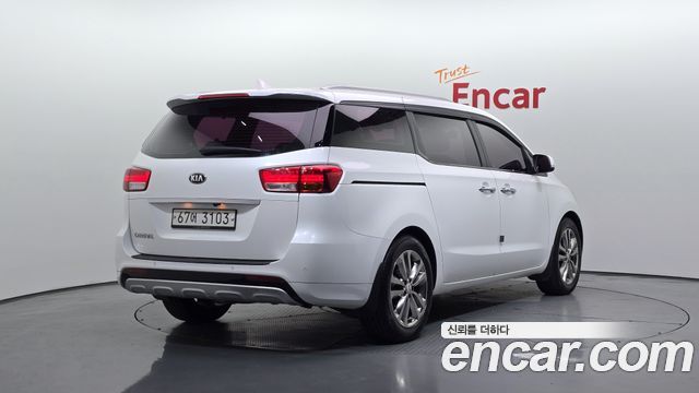 Kia Carnival из Кореи Encar