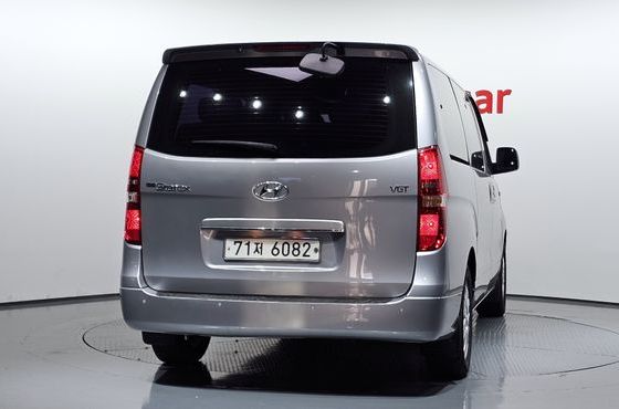 Hyundai Starex Wagon 12-Seater Modern — пробег 75 672 км — фото 4 из 5
