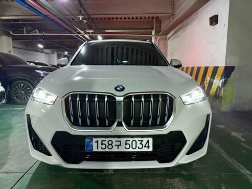 BMW X1 sDrive 20i M Sport — пробег 1 896 км — фото 1 из 5
