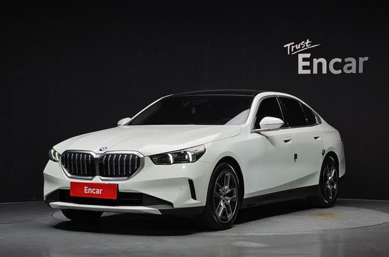 BMW 5-Series 523d xDrive — пробег 38 816 км — фото 1 из 5