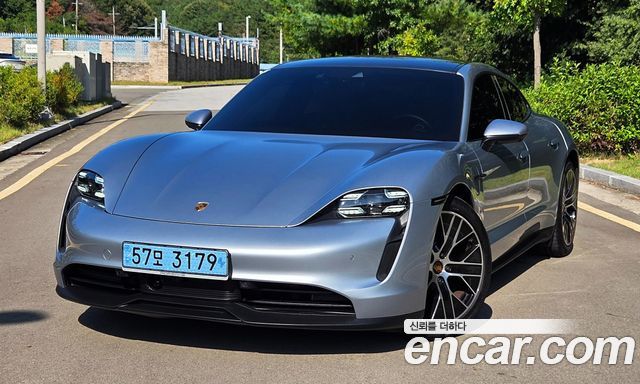 Porsche Taycan Base — пробег 72 774 км — фото 1 из 5