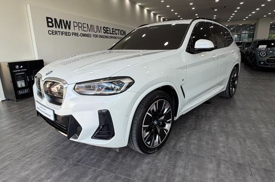 BMW iX3 M Sports — пробег 90 064 км — фото 1 из 5