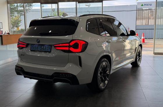 BMW iX3 M Sports — пробег 90 064 км — фото 2 из 5