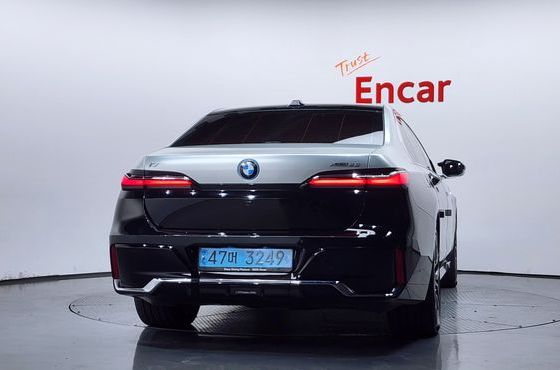 BMW i7 xDrive 60 M sport — пробег 62 897 км — фото 4 из 5