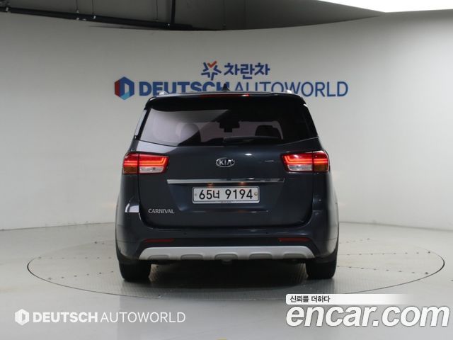 Kia Carnival из Кореи Encar