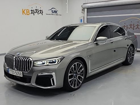 BMW 7-Series 745e iPerformance M Sport — пробег 71 518 км — фото 2 из 5