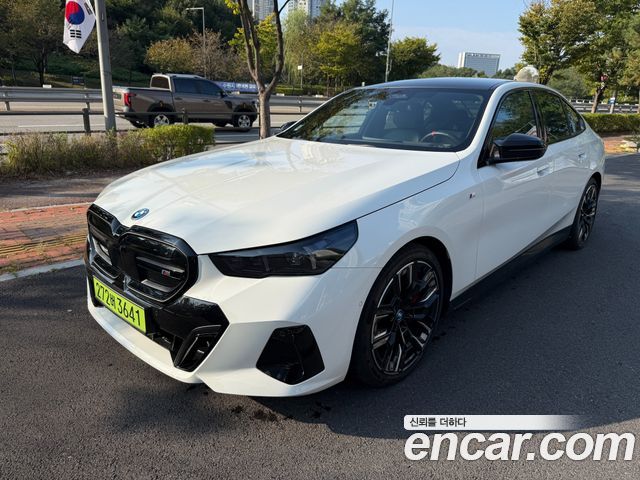 BMW i5 M60 xDrive — пробег 13 100 км — фото 1 из 5