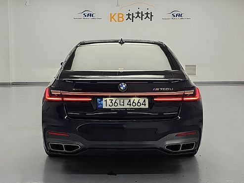 BMW 7-Series M760Li xDrive — пробег 106 484 км — фото 3 из 5