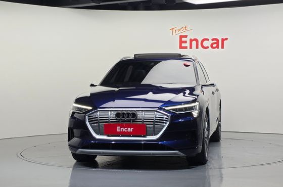 Audi e-tron 55 Quattro — пробег 97 654 км — фото 3 из 5