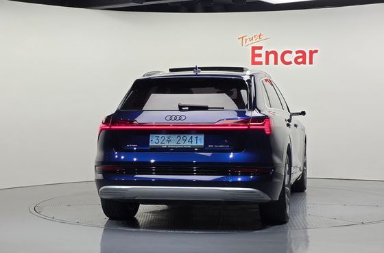 Audi e-tron 55 Quattro — пробег 97 654 км — фото 4 из 5