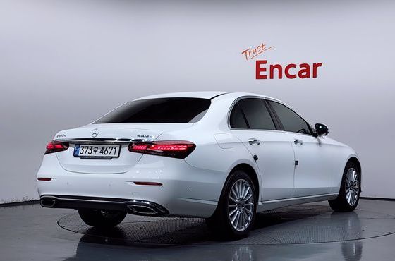 Mercedes-Benz E-Class E220d 4MATIC Exclusive — пробег 92 269 км — фото 2 из 5