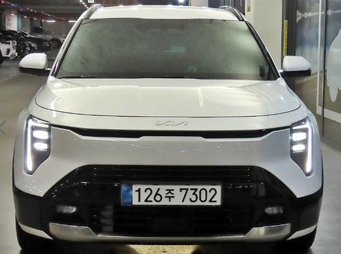 Kia Niro Prestige — пробег 5 988 км — фото 3 из 5