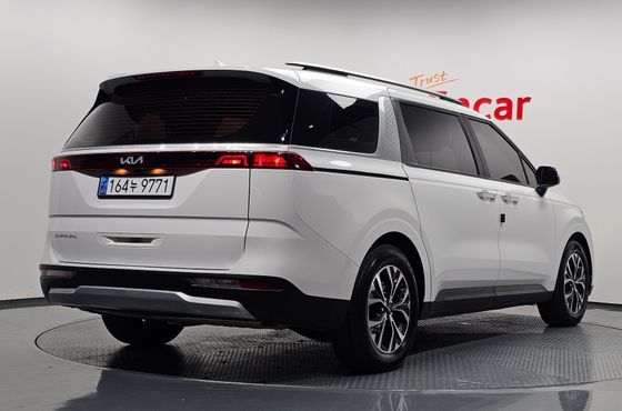 Kia Carnival Diesel 9-Seater Prestige — пробег 128 082 км — фото 2 из 5
