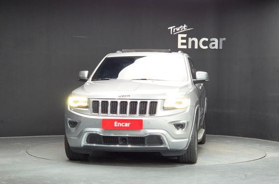 Jeep Cherokee 3.0 Diesel Overland WK2 — пробег 233 228 км — фото 3 из 5