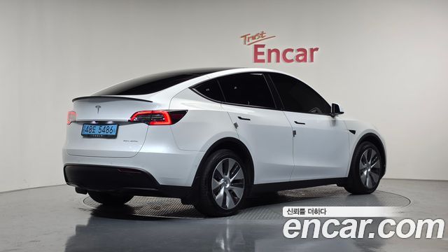Tesla Model Y Long Range AWD — пробег 61 594 км — фото 2 из 5