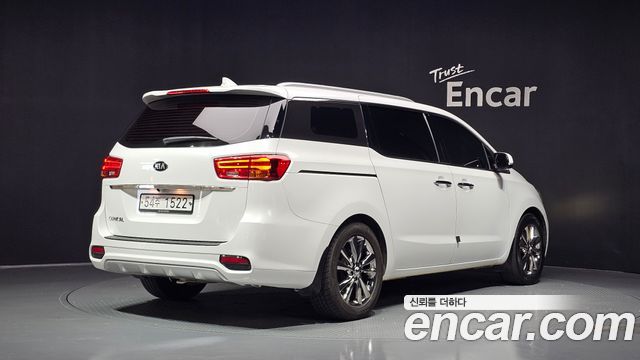 Kia Carnival 9-Seater Noblesse — пробег 192 435 км — фото 2 из 5