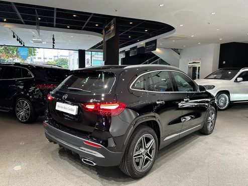 Mercedes-Benz GLA-Class GLA250 4MATIC — пробег 1 005 км — фото 2 из 5