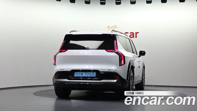 Kia EV9 из Кореи Encar