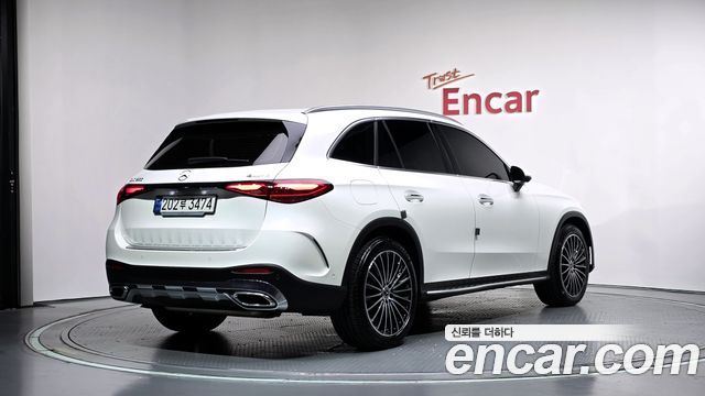 Mercedes-Benz GLC-Class GLC300 4MATIC AMG Line — пробег 56 810 км — фото 2 из 5