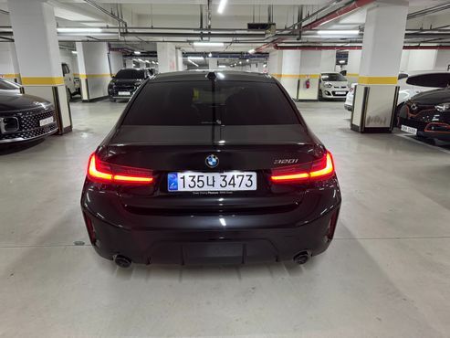 BMW 3-Series 320i M Sport — пробег 4 000 км — фото 4 из 5