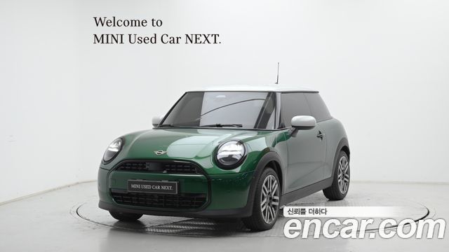 Mini Cooper Essential — пробег 28 км