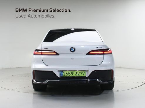 BMW 7-Series 740i xDrive M Sport — пробег 5 874 км — фото 3 из 5