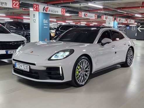 Porsche Panamera 2.9 AWD E-Hybrid — пробег 5 622 км — фото 1 из 5