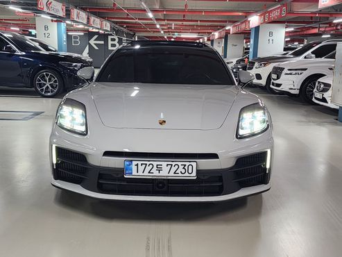 Porsche Panamera 2.9 AWD E-Hybrid — пробег 5 622 км — фото 3 из 5