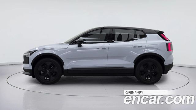 Volvo EX30 Performance Ultra — пробег 2 365 км — фото 3 из 5