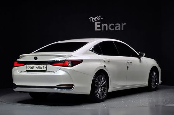Lexus ES Luxury — пробег 67 184 км — фото 2 из 5