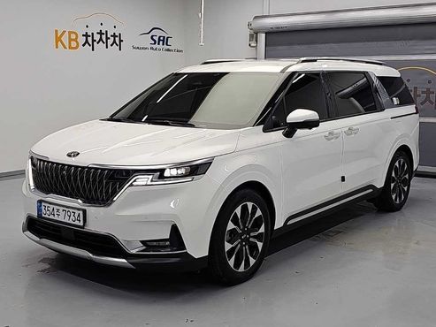 Kia Carnival Diesel 9-Seater Signature — пробег 29 387 км — фото 1 из 5