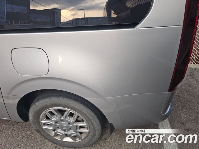 Hyundai Staria Cargo 5-Seater Modern — пробег 50 400 км — фото 5 из 5