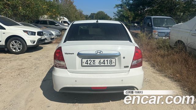 Hyundai Verna 1.4 DOHC Premier — пробег 200 538 км — фото 3 из 5