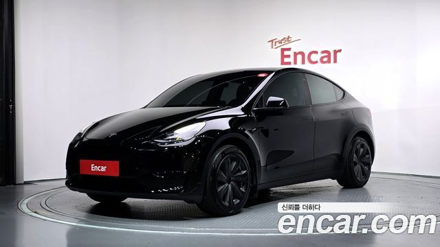 Tesla Model Y RWD — пробег 41 118 км — фото 1 из 5